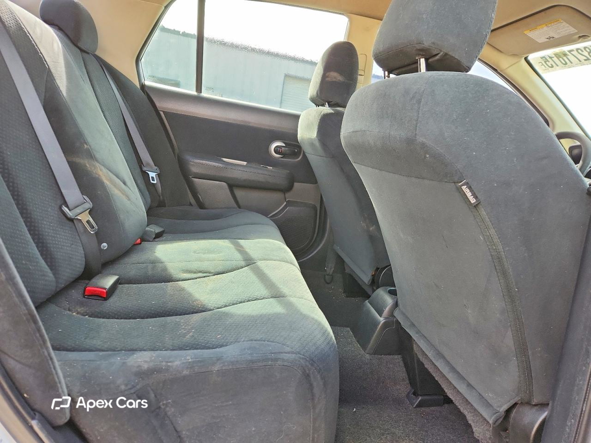 Nissan Versa 2011