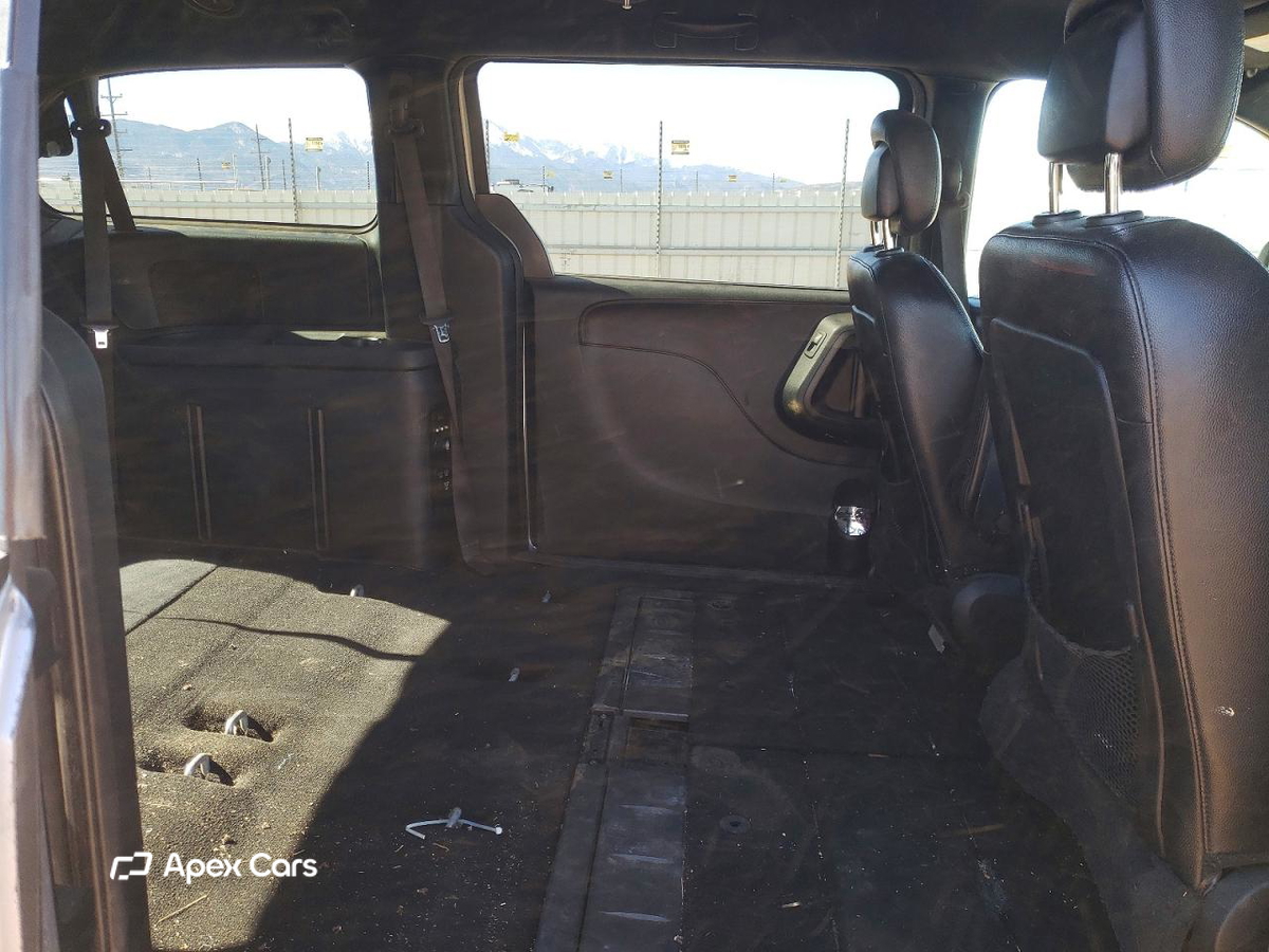 Dodge Caravan 2015