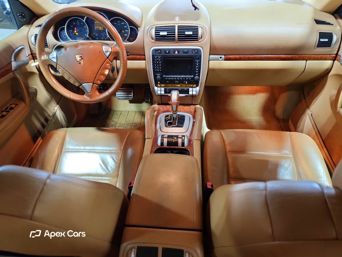 Porsche Cayenne 2004