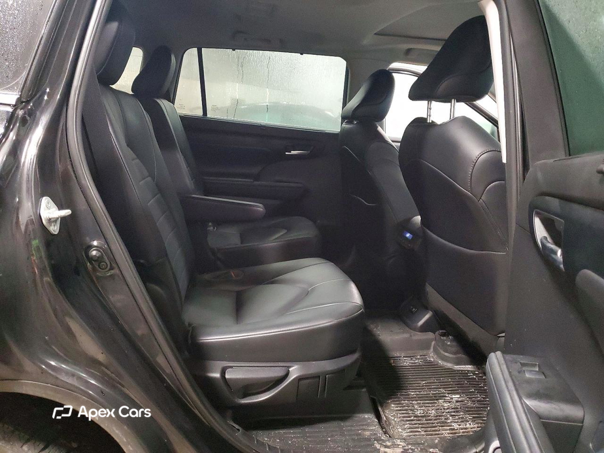 Toyota Highlander 2021