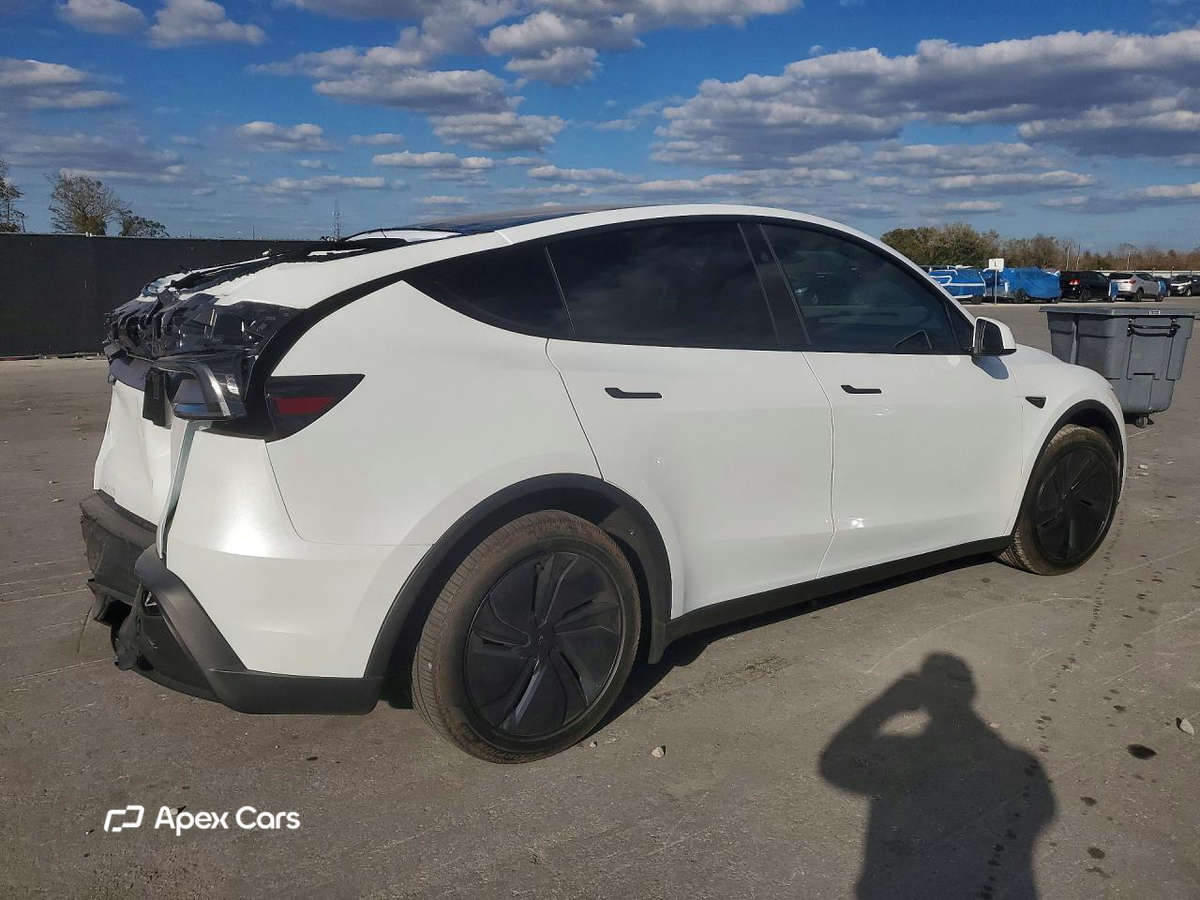 Tesla Model Y 2026
