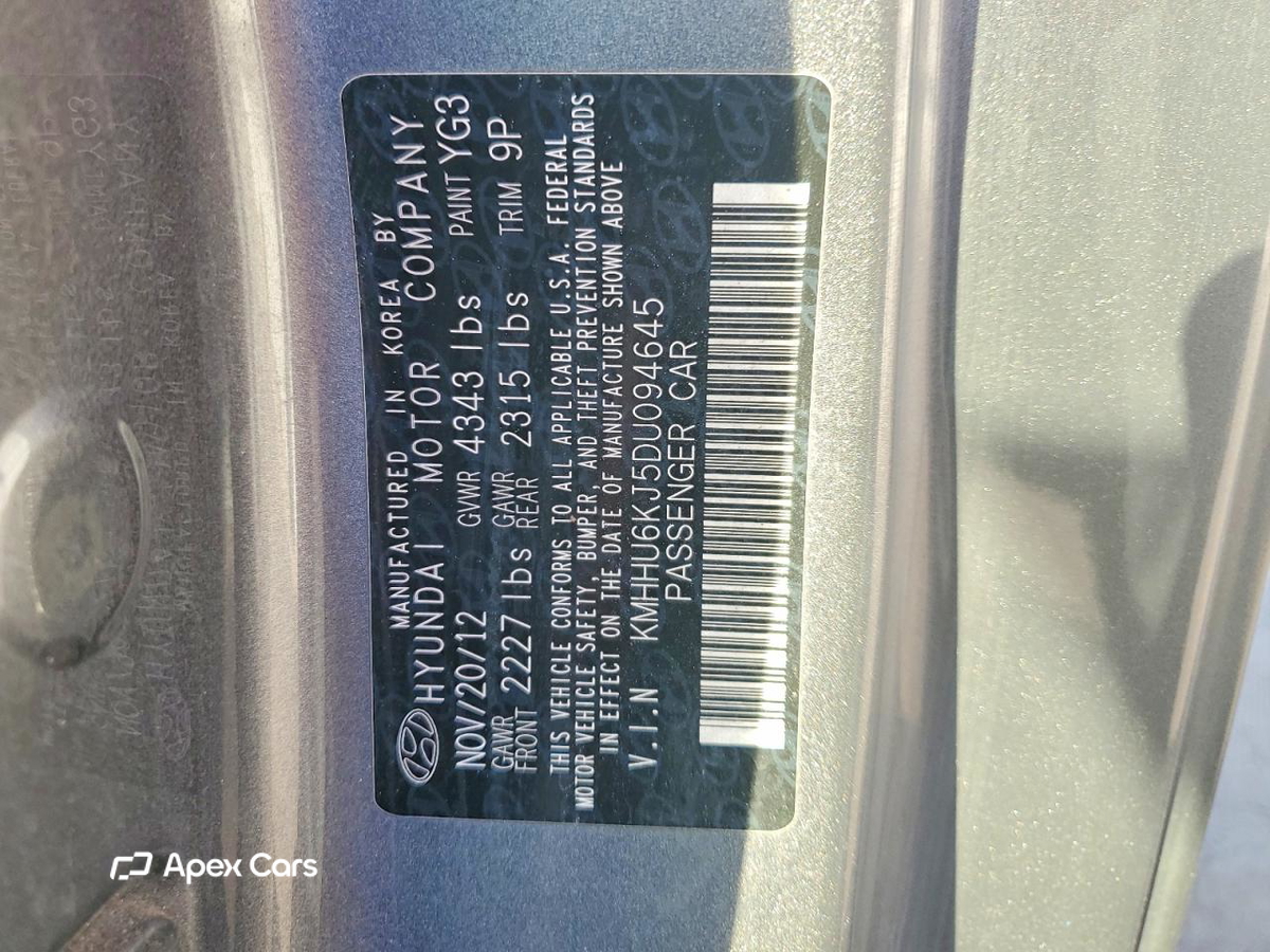 Hyundai Genesis 2013