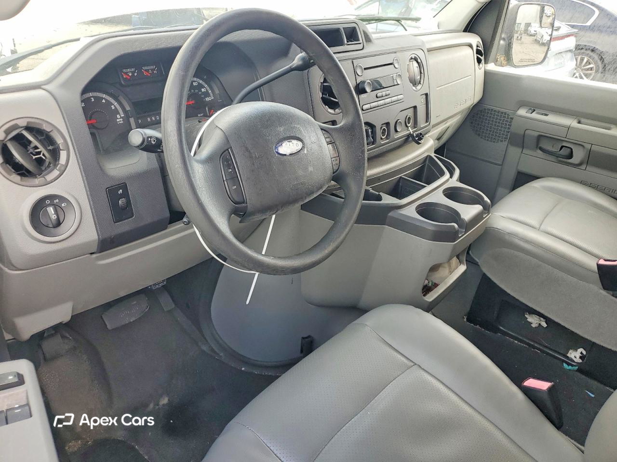 Ford Econoline 2010
