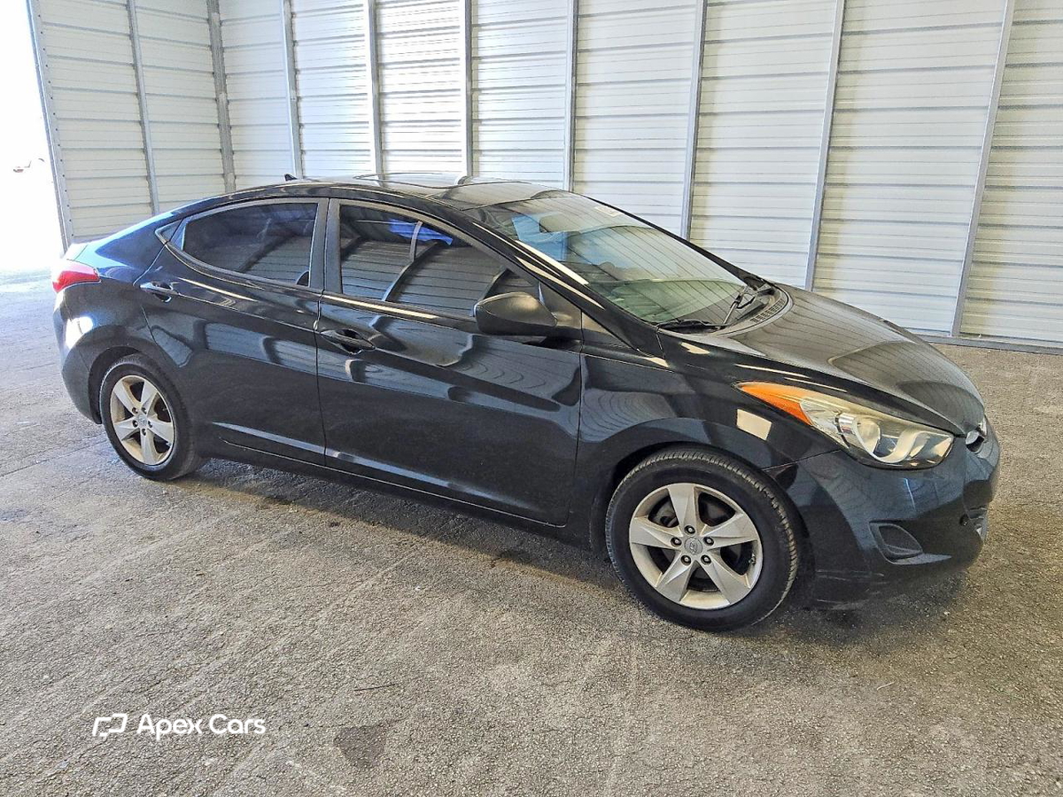 Hyundai Elantra 2011