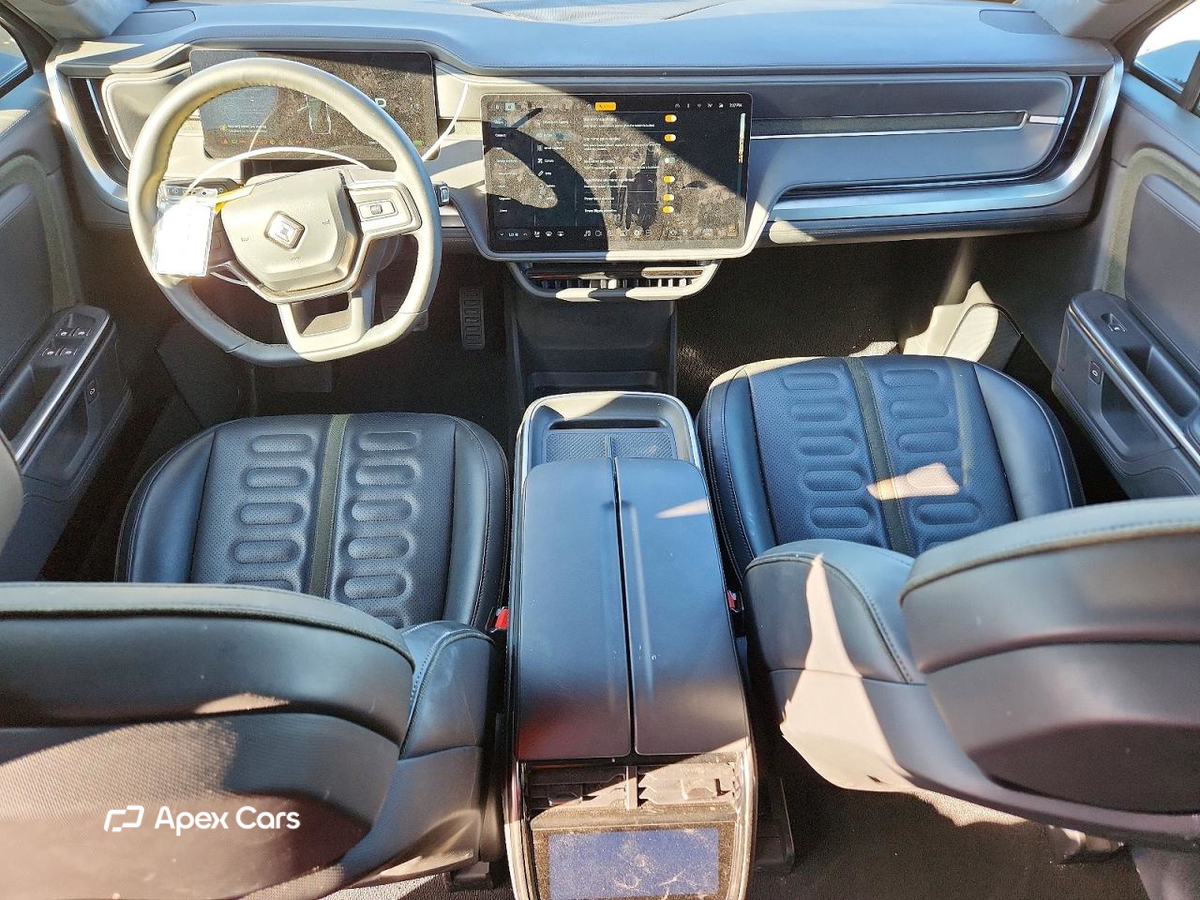 Rivian R1S 2025