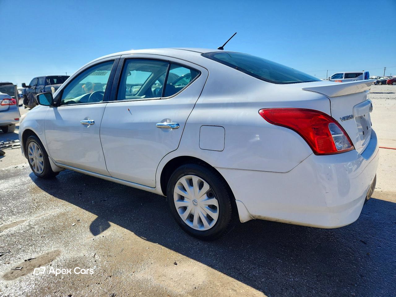 Nissan Versa 2015