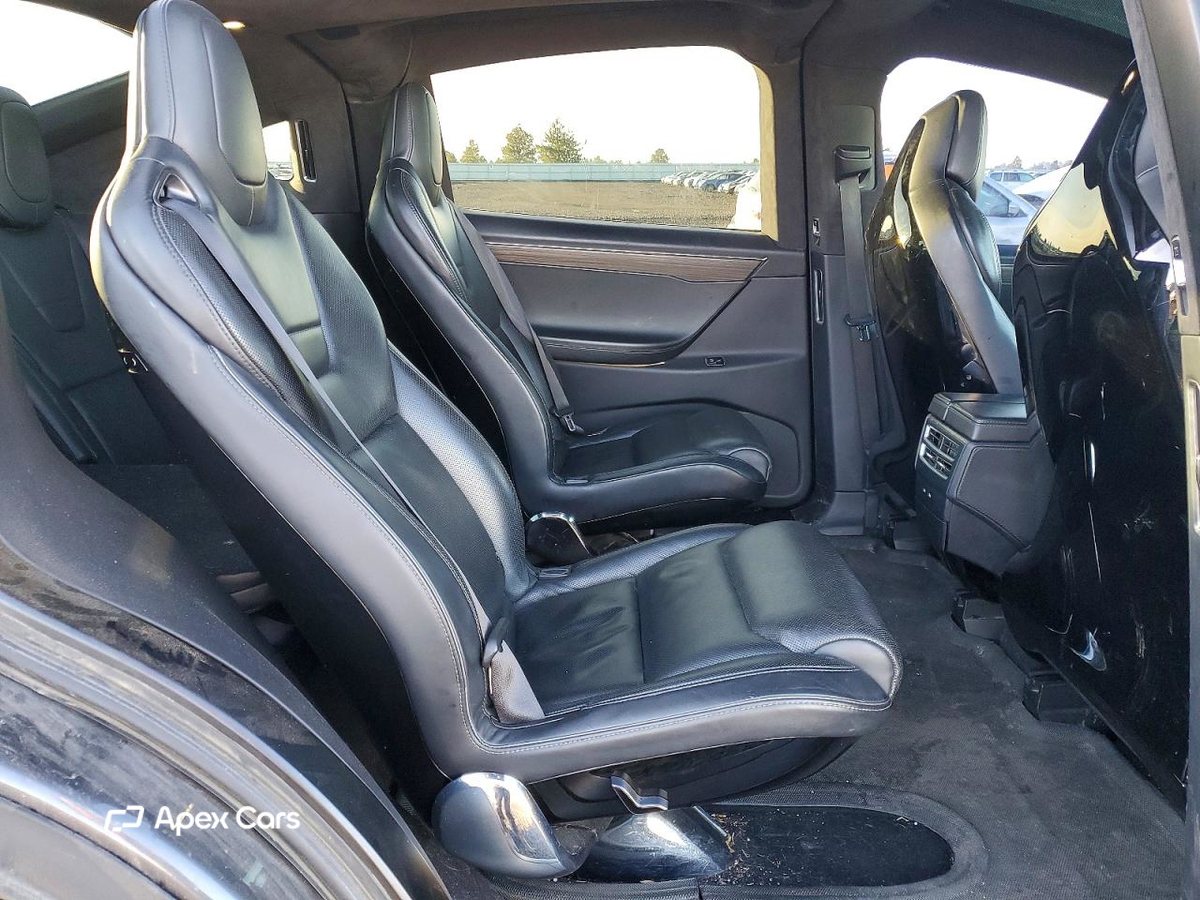Tesla Model X 2016