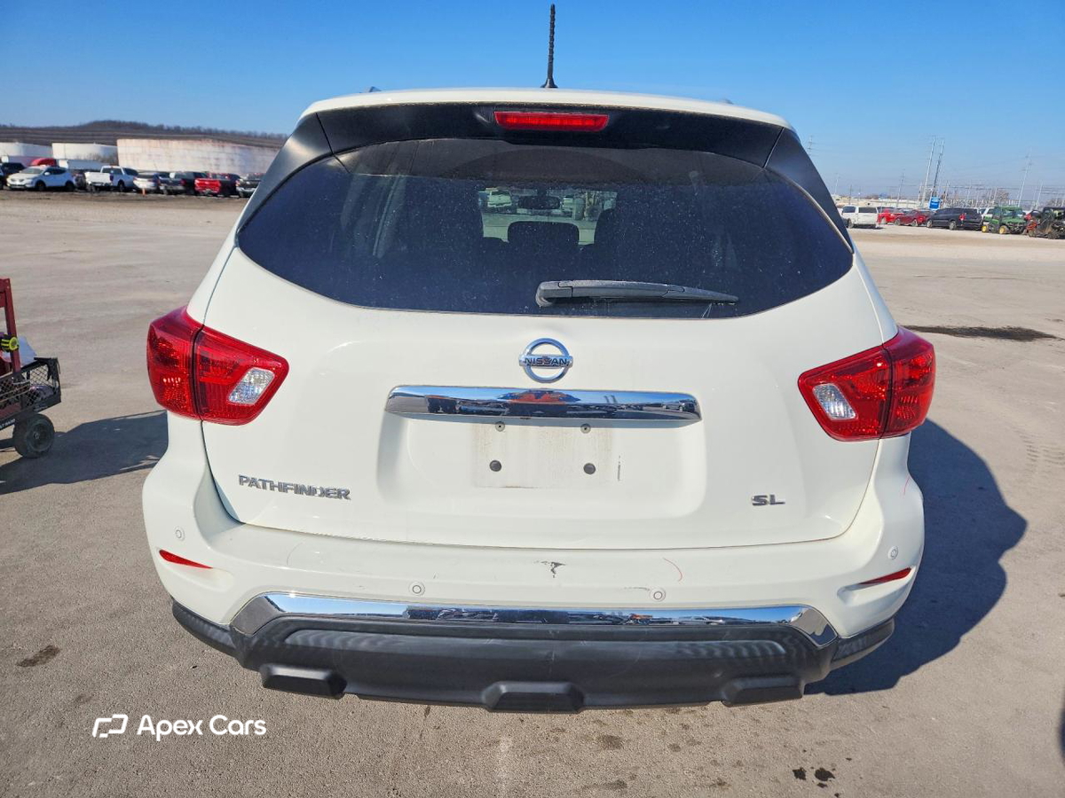 Nissan Pathfinder 2018