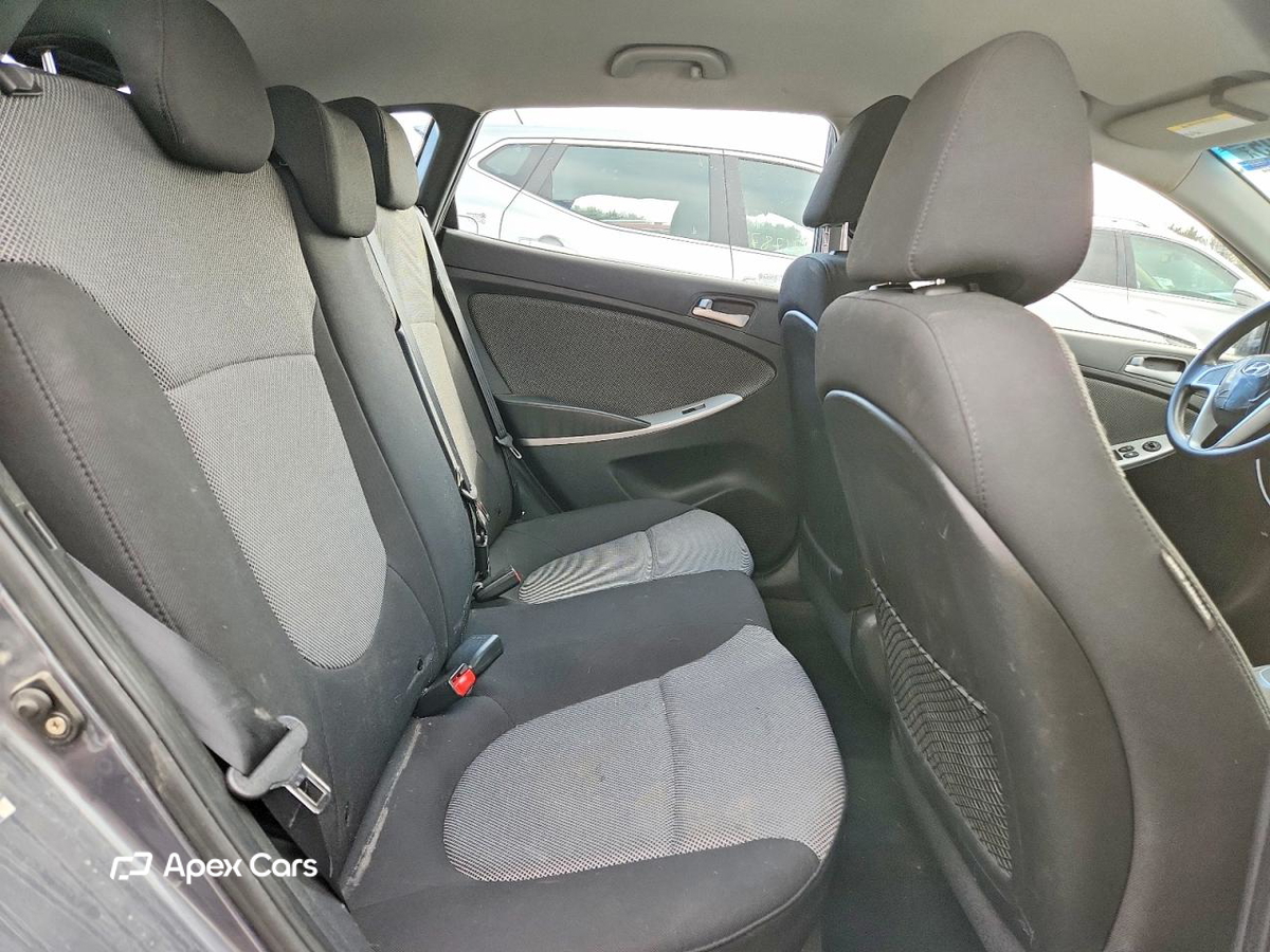 Hyundai Accent 2012