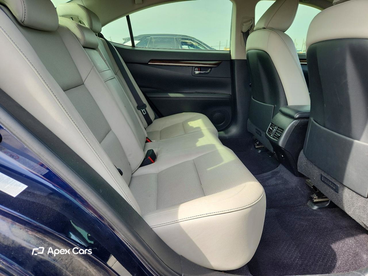 Lexus ES 2013