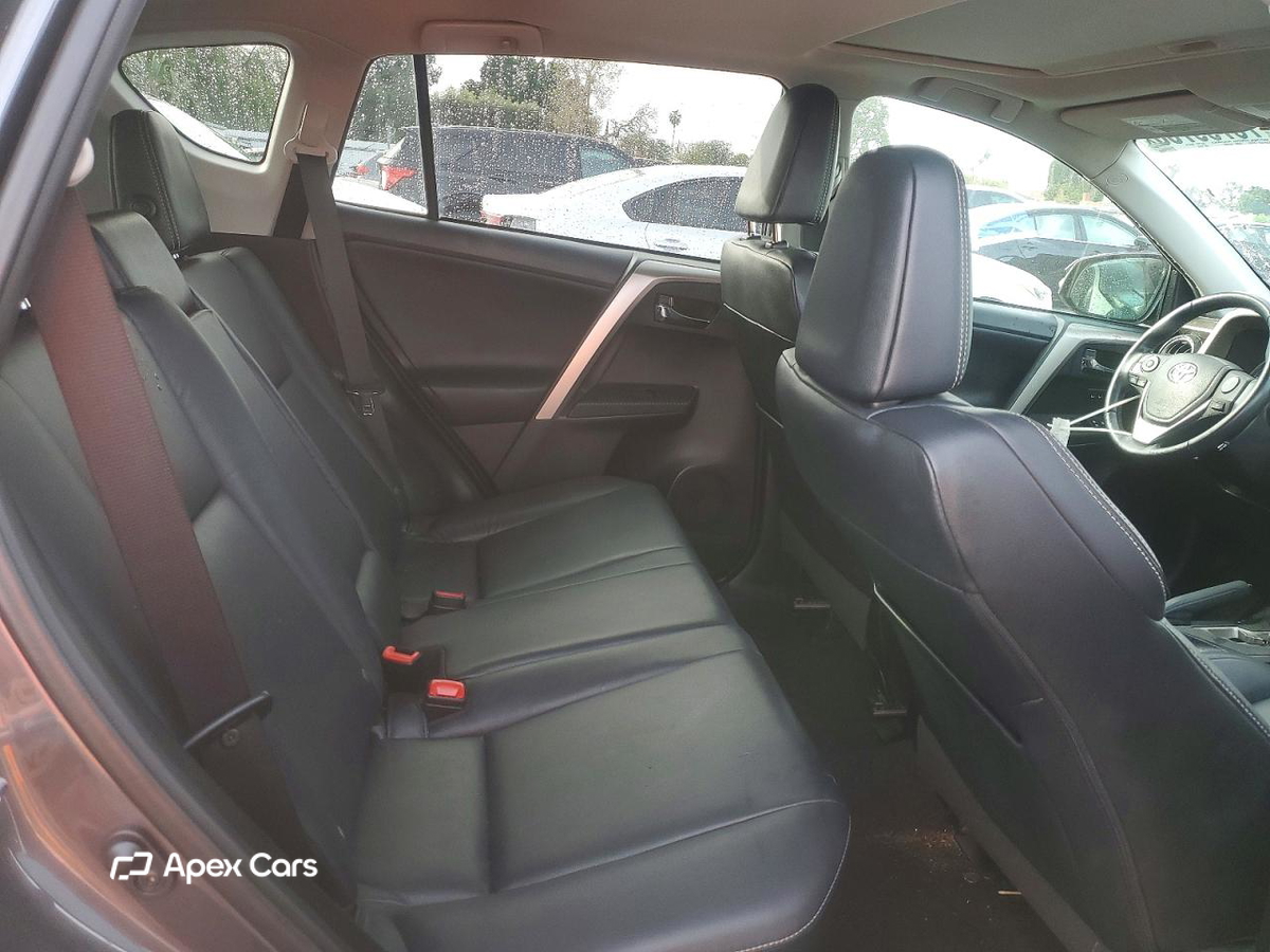 Toyota RAV 4 2015