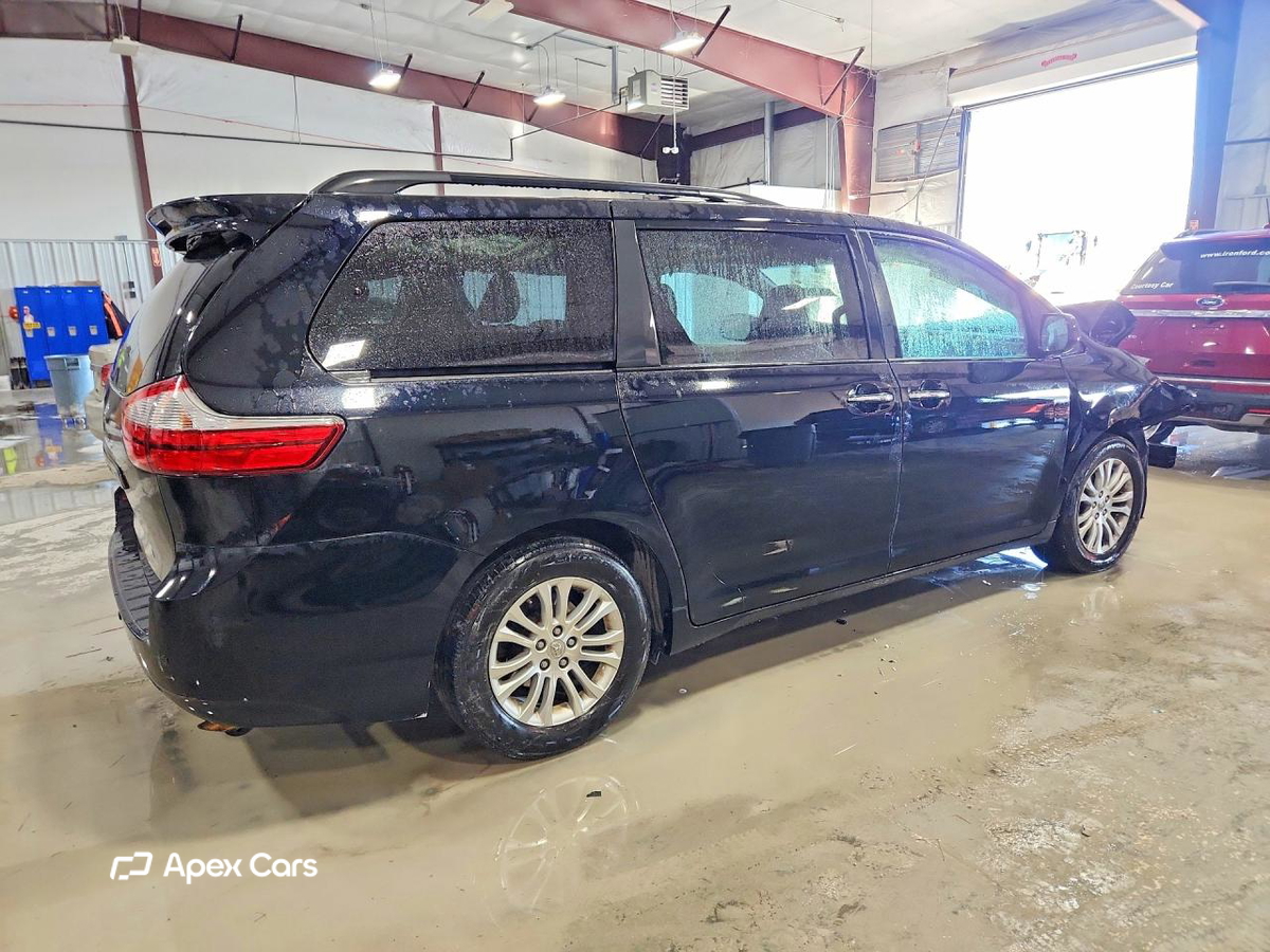 Toyota Sienna 2015