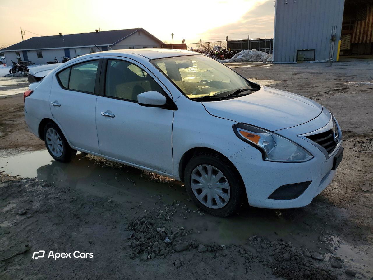 Nissan Versa 2019