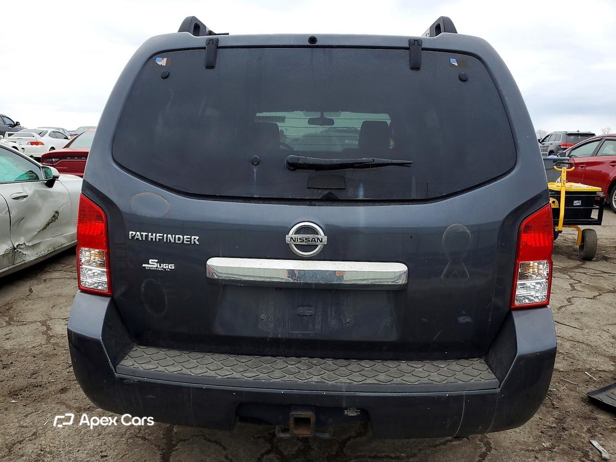 Nissan Pathfinder 2011