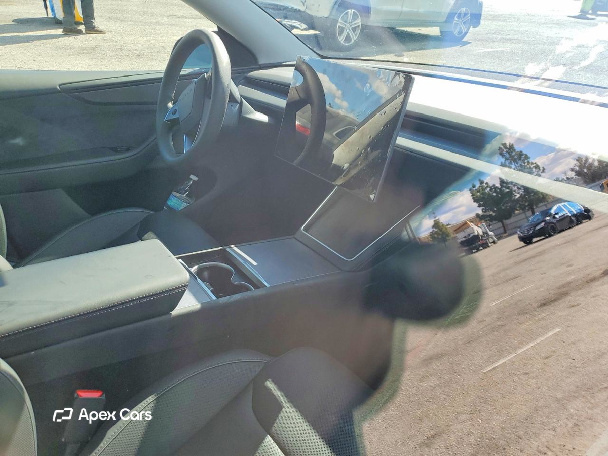 Tesla Model Y 2026
