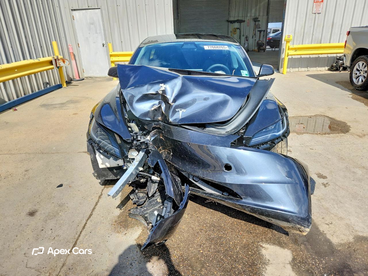 Tesla Model 3 2024