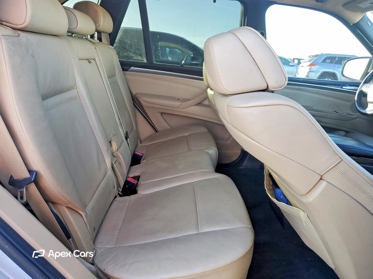 BMW X5 2011