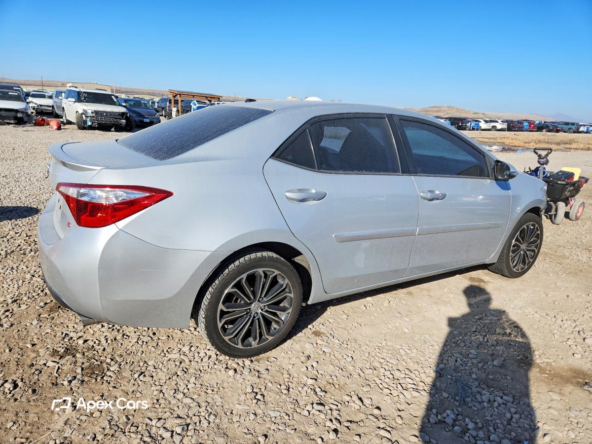 Toyota Corolla 2015