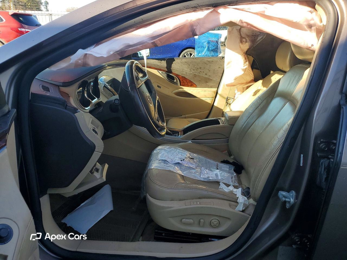 Buick LaCrosse 2011