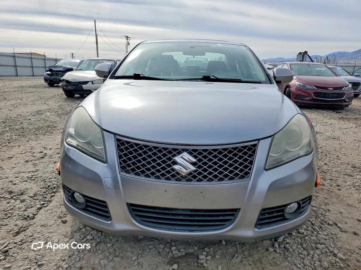 Suzuki Kizashi 2010