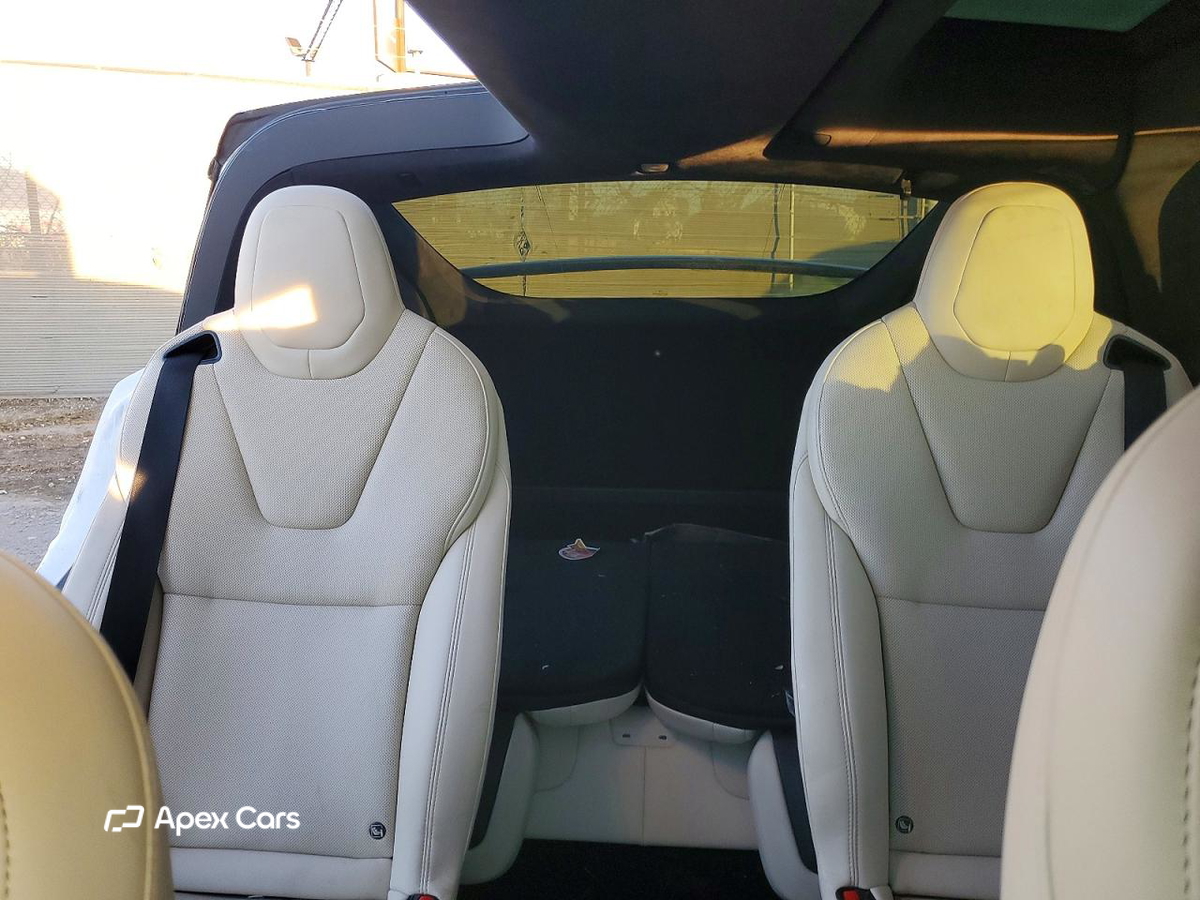 Tesla Model X 2023