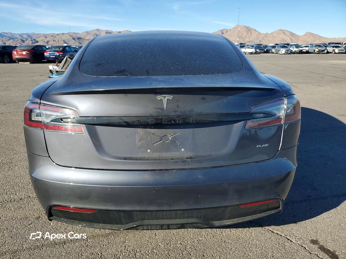 Tesla Model S 2021