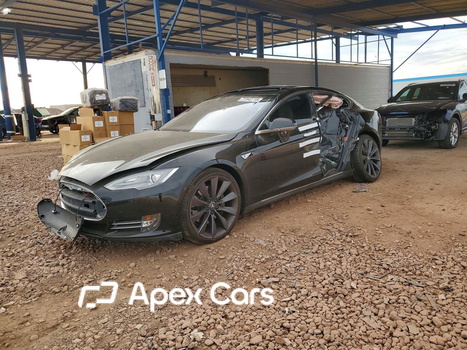 Tesla Model S 2015 - Image 1 of 13
