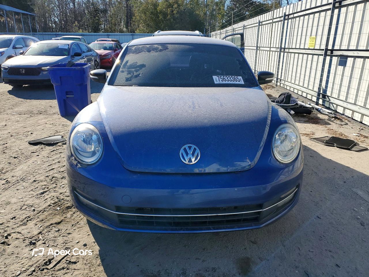 Volkswagen Beetle 2012
