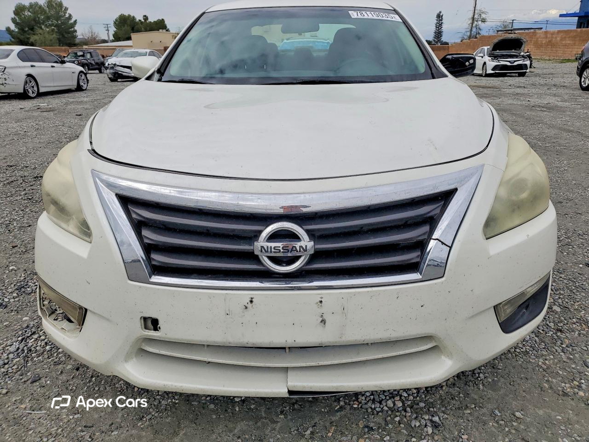 Nissan Altima 2015