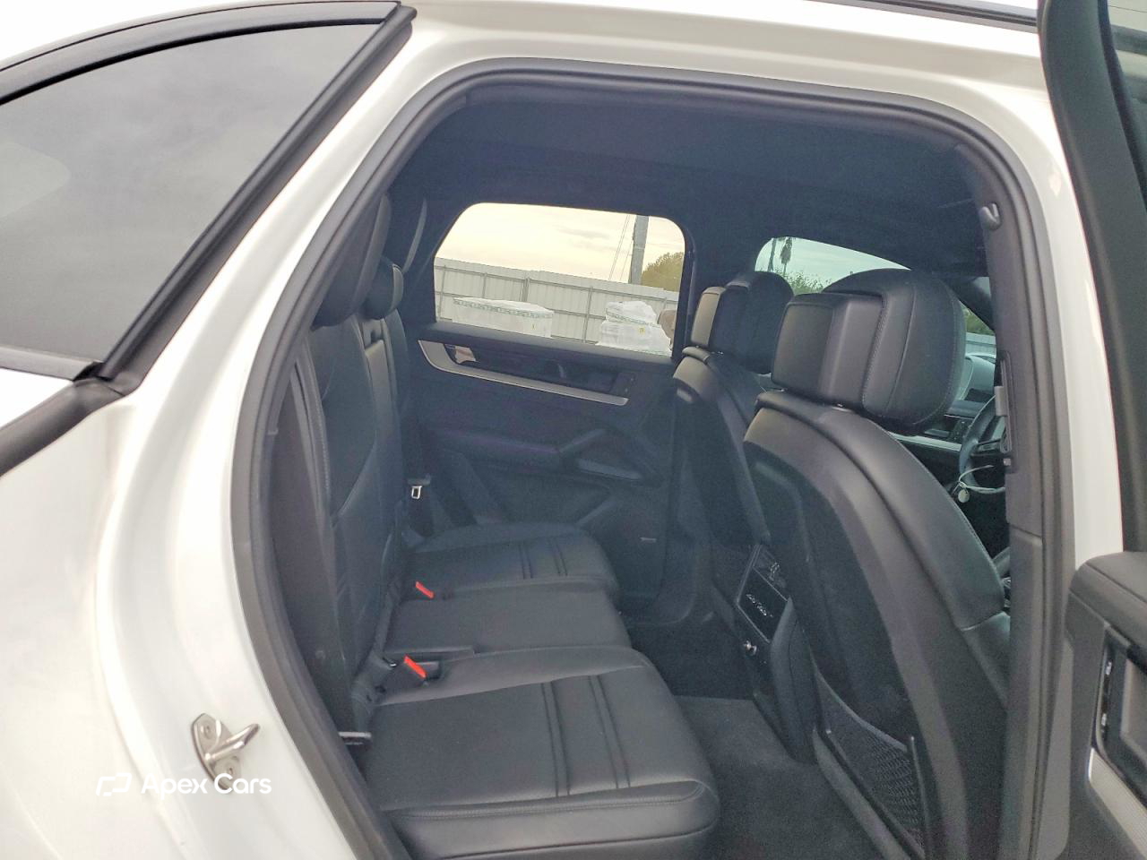 Porsche Cayenne 2024