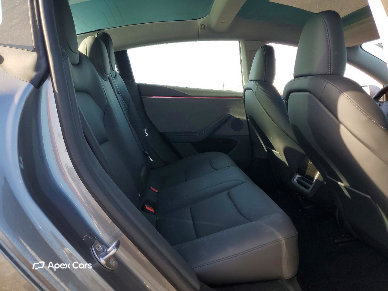 Tesla Model 3 2025