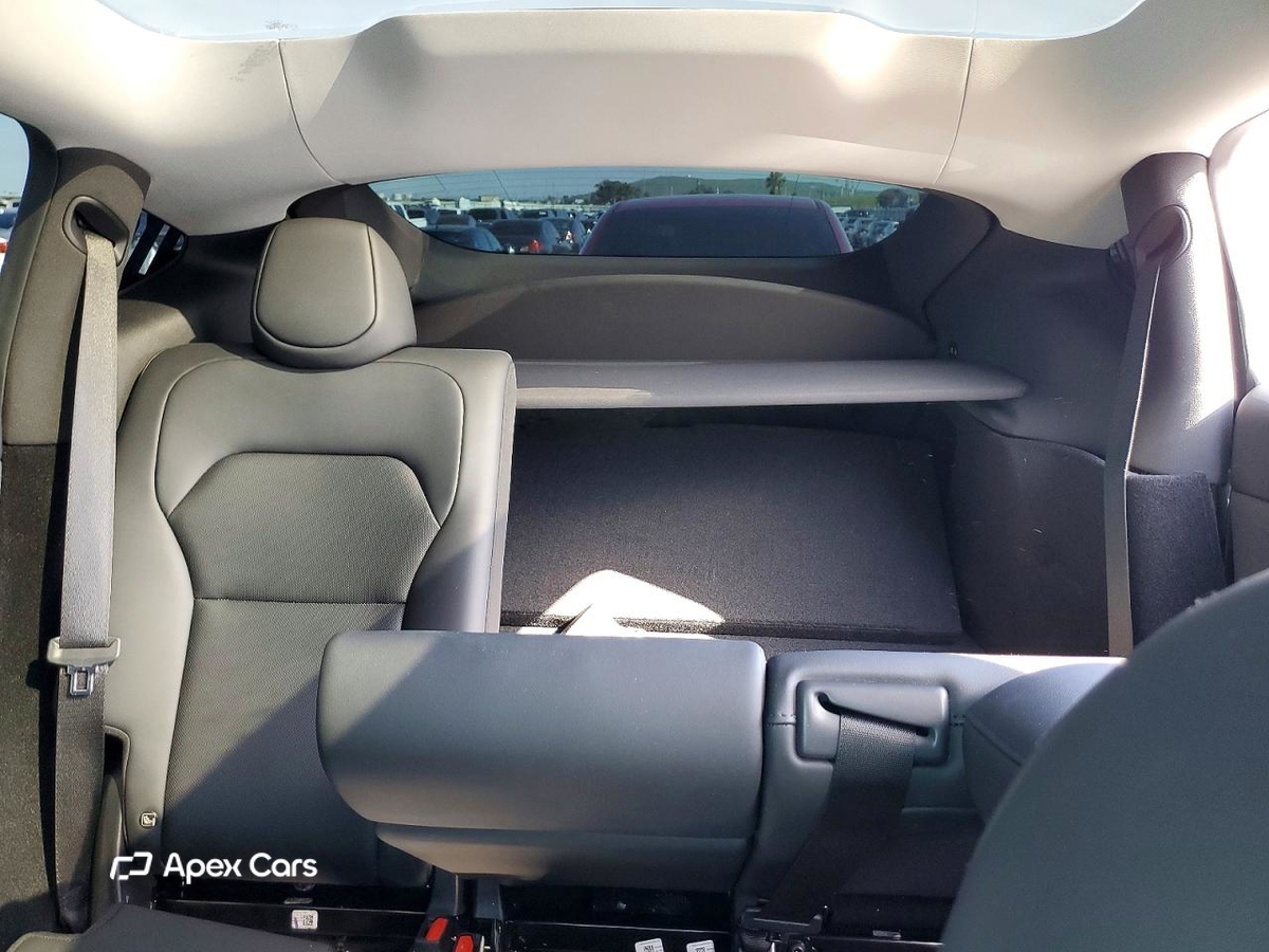 Tesla Model Y 2026
