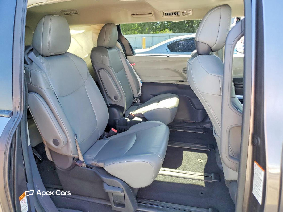Toyota Sienna 2023