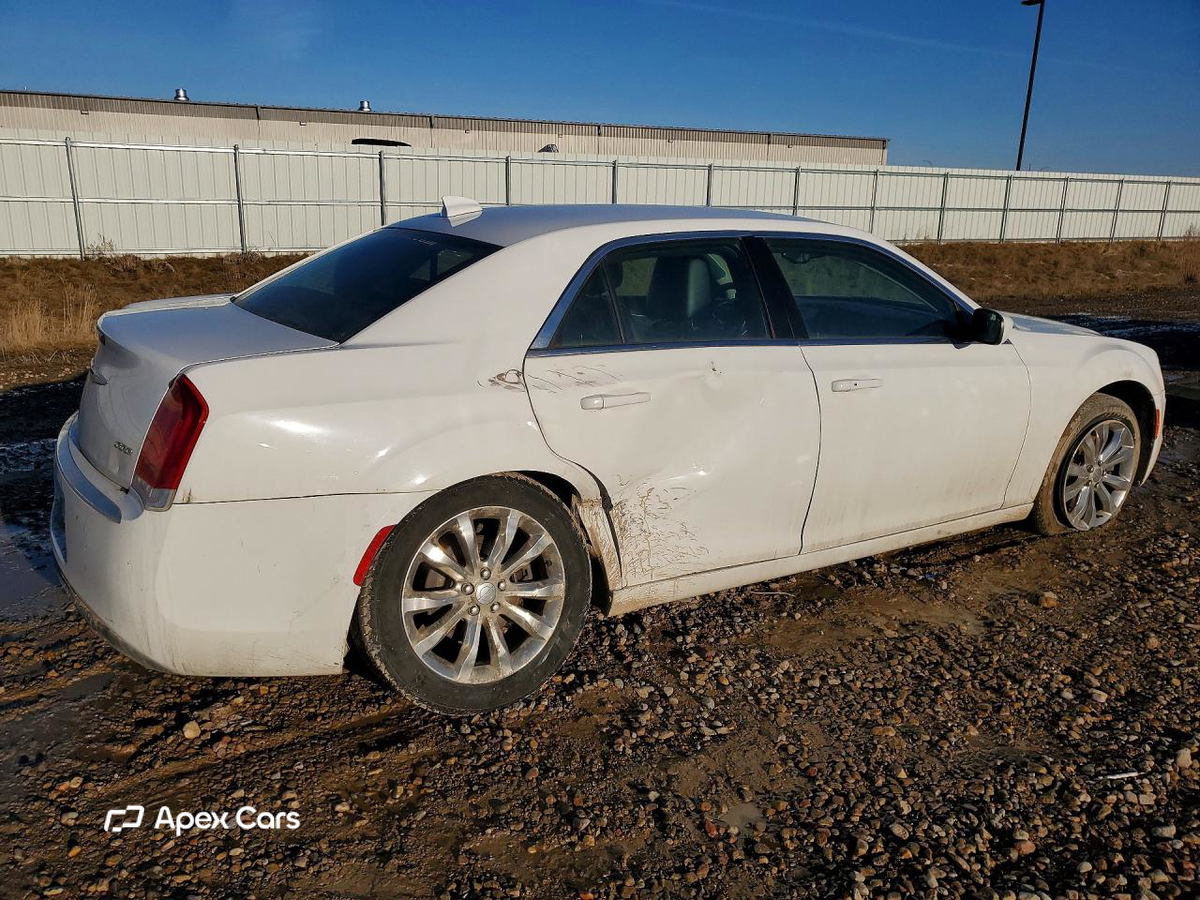 Chrysler 300 2016