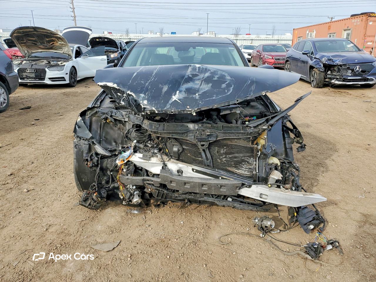 Hyundai Genesis 2012