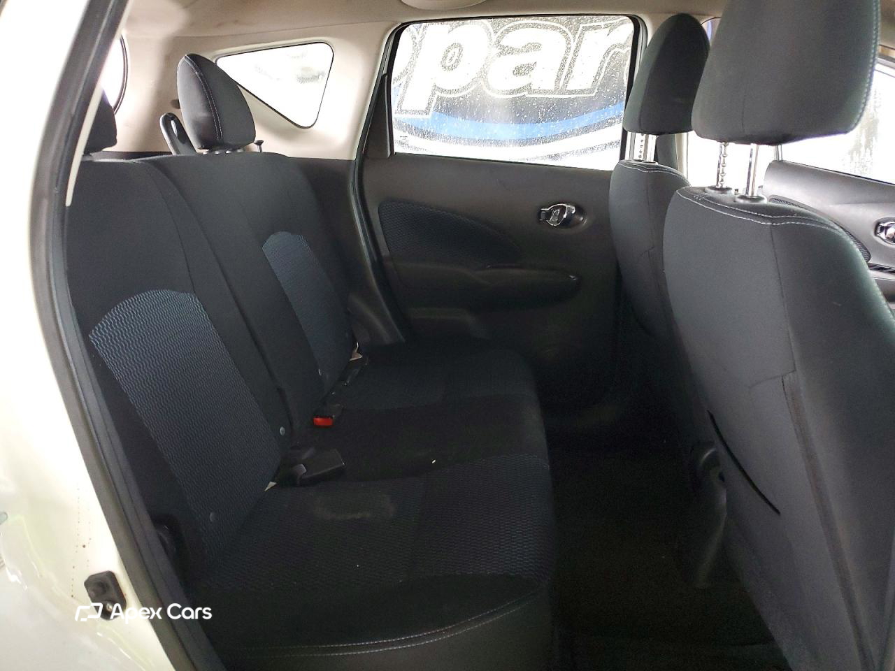 Nissan Versa 2015