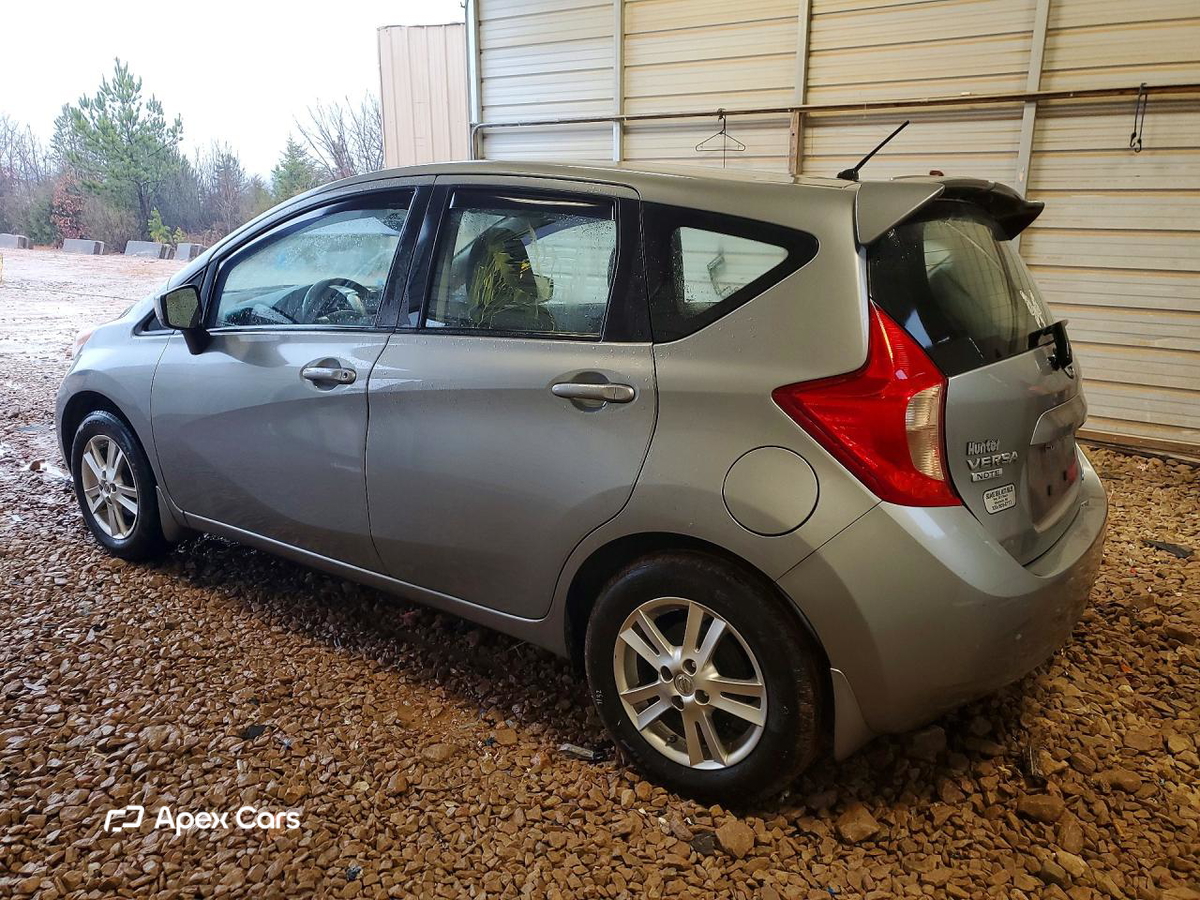 Nissan Versa 2015
