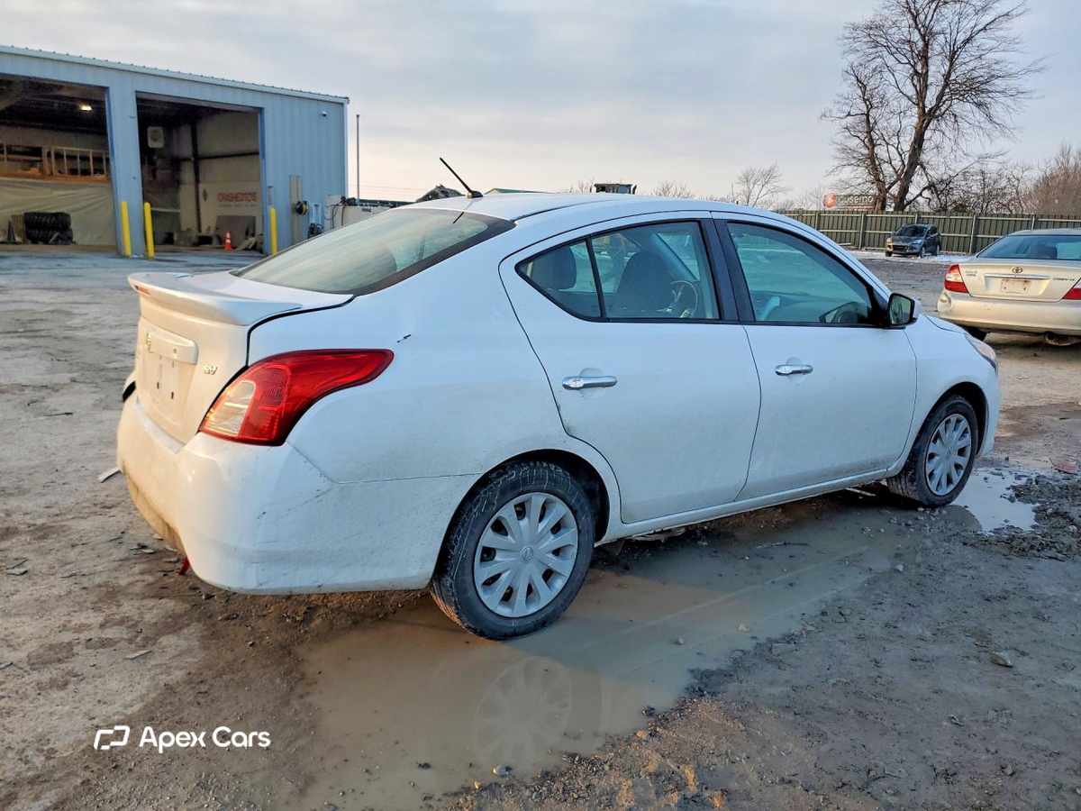 Nissan Versa 2019