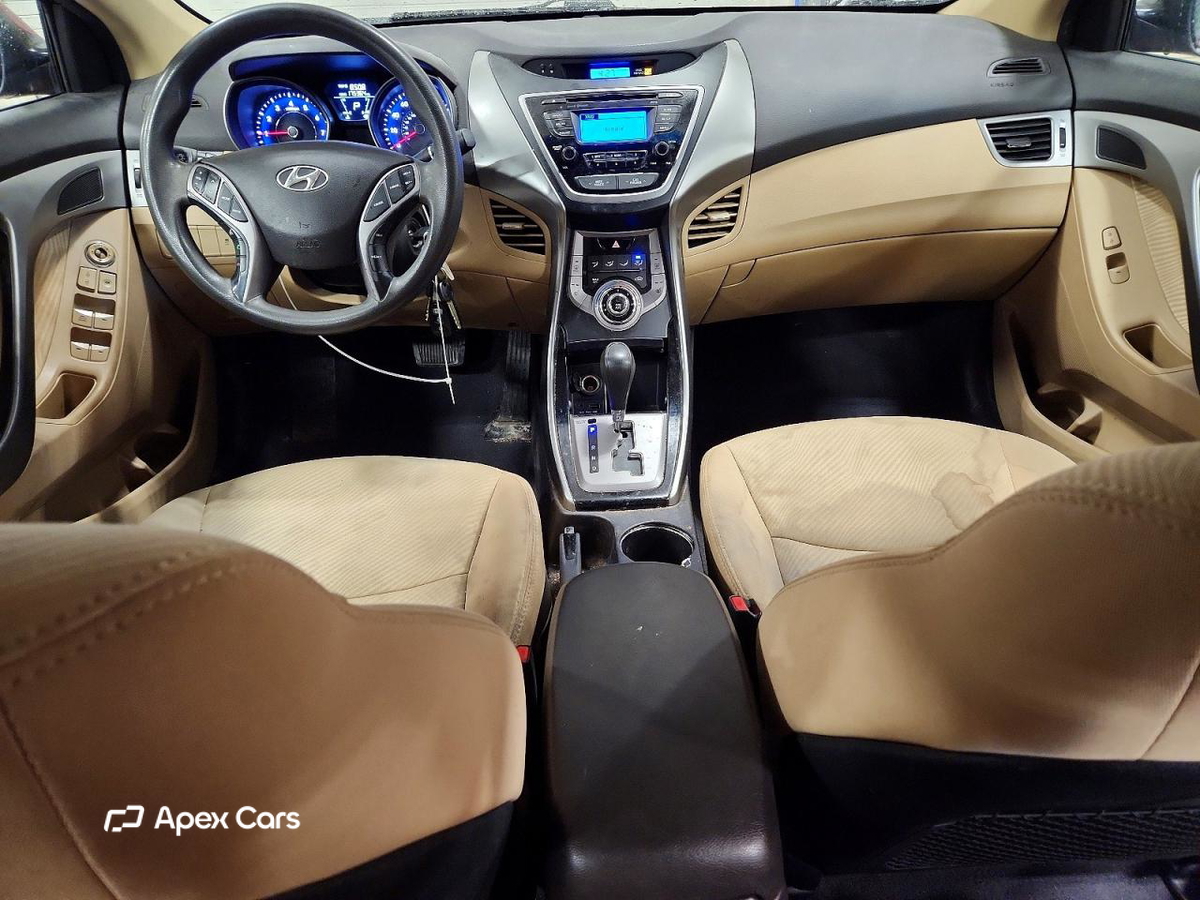 Hyundai Elantra 2013