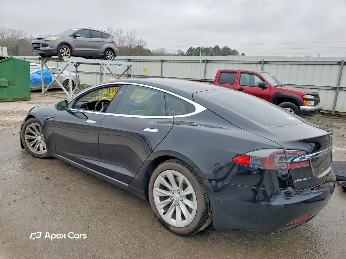 Tesla Model S 2018