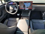 Tesla Model X 2025