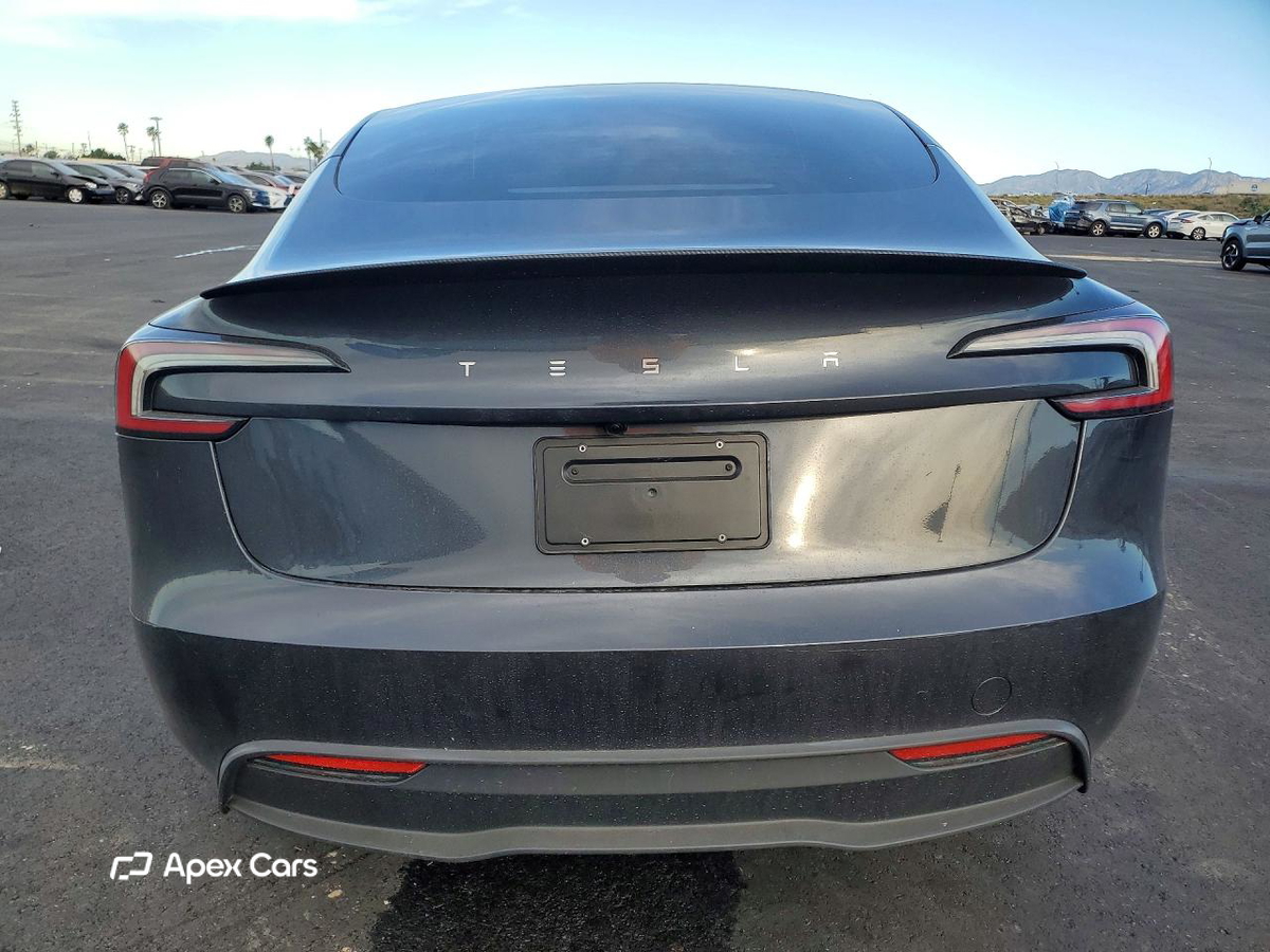 Tesla Model 3 2025