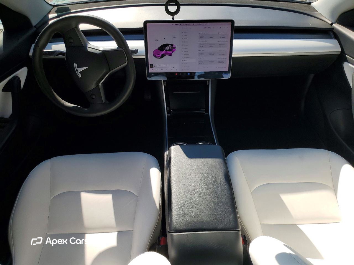Tesla Model 3 2020