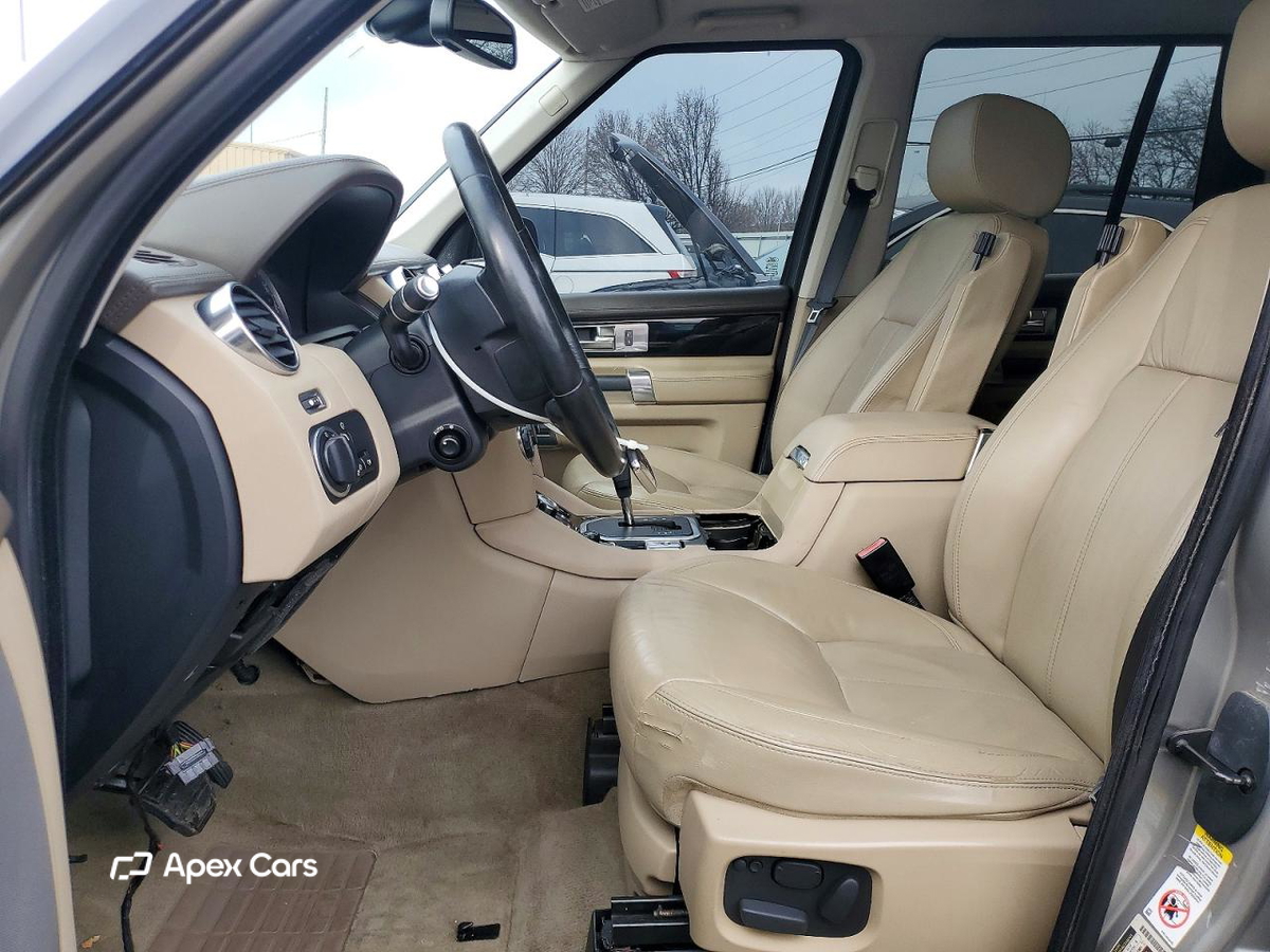 Land Rover LR4 2013