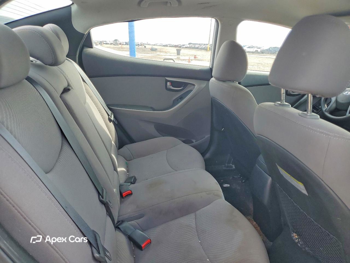 Hyundai Elantra 2016