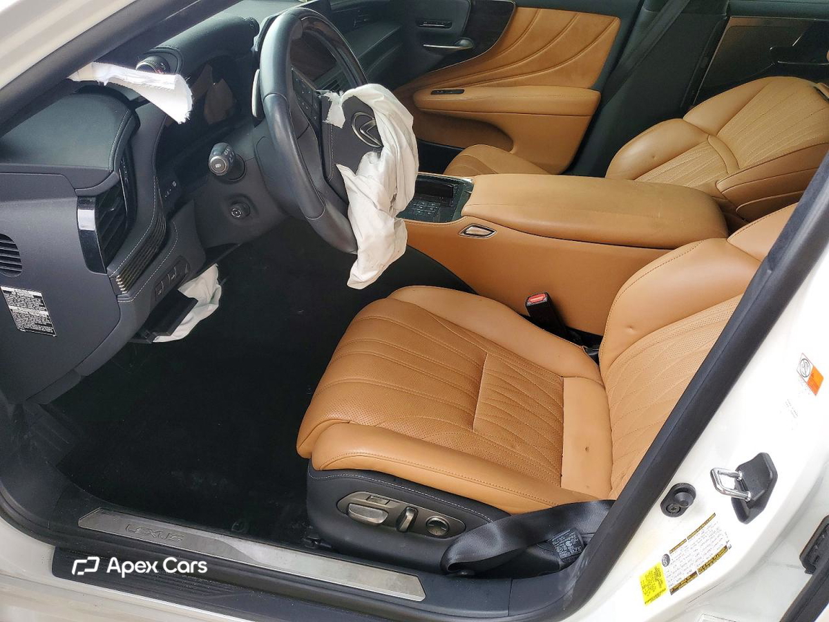 Lexus LS 2024