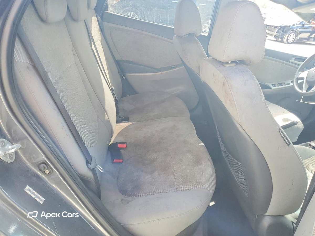 Hyundai Accent 2012