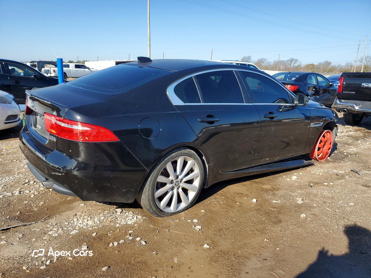 Jaguar XE 2017