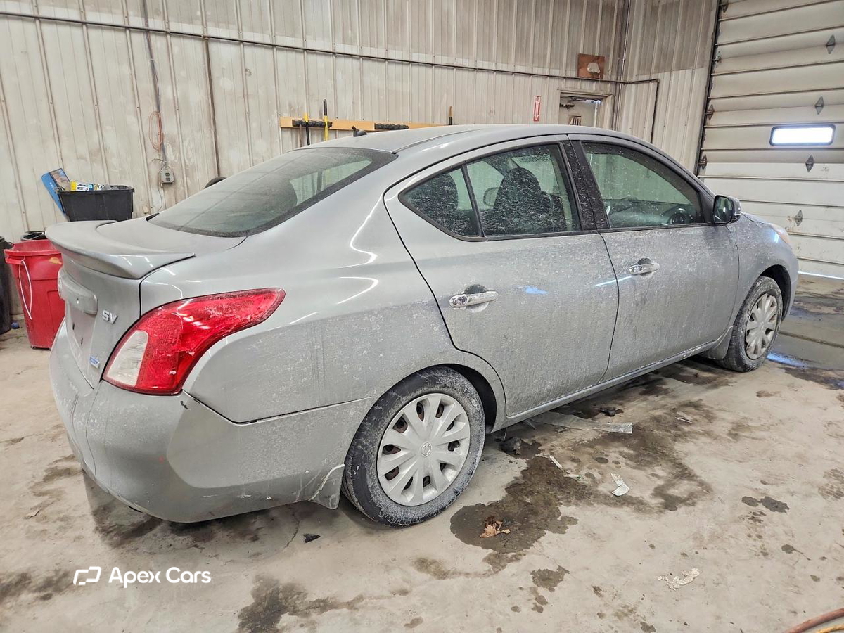 Nissan Versa 2014