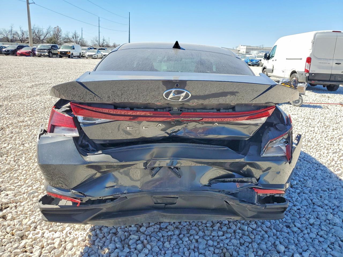 Hyundai Elantra 2023
